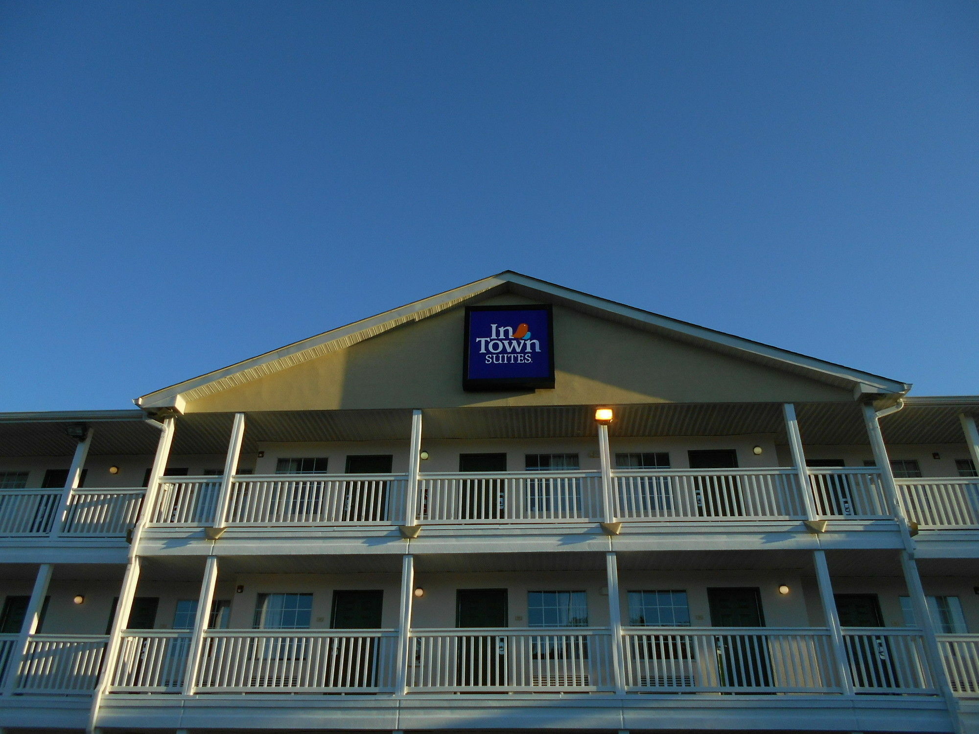 Sun Suites Of Chesapeake Luaran gambar